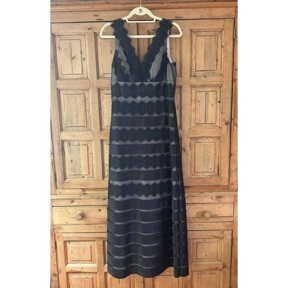 JS Collections Petite 10 Petite Black Lace Maxi Formal Dress - Flawed - Picture 2 of 16